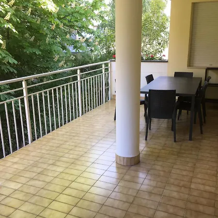 Lasiesta Apartment *